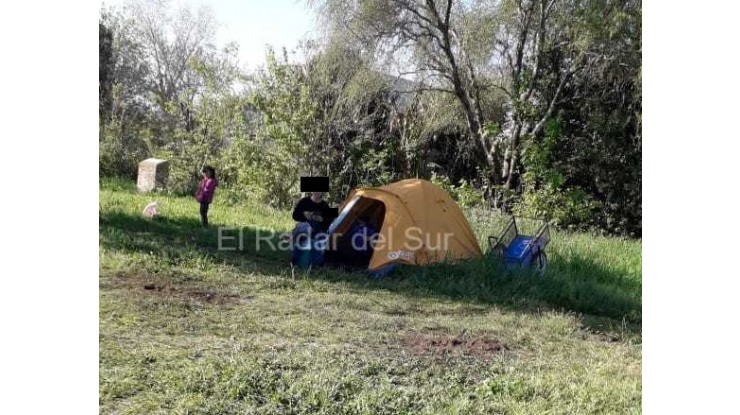 Dos mujeres intentaron tomar un predio